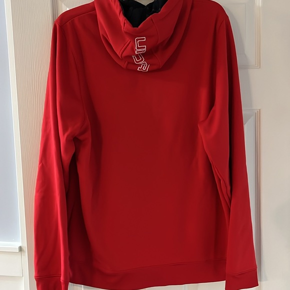 Men’s Under Armour Hoodie - Picture 2 of 3